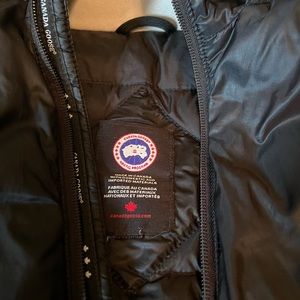 Women’s Canada Goose- XL